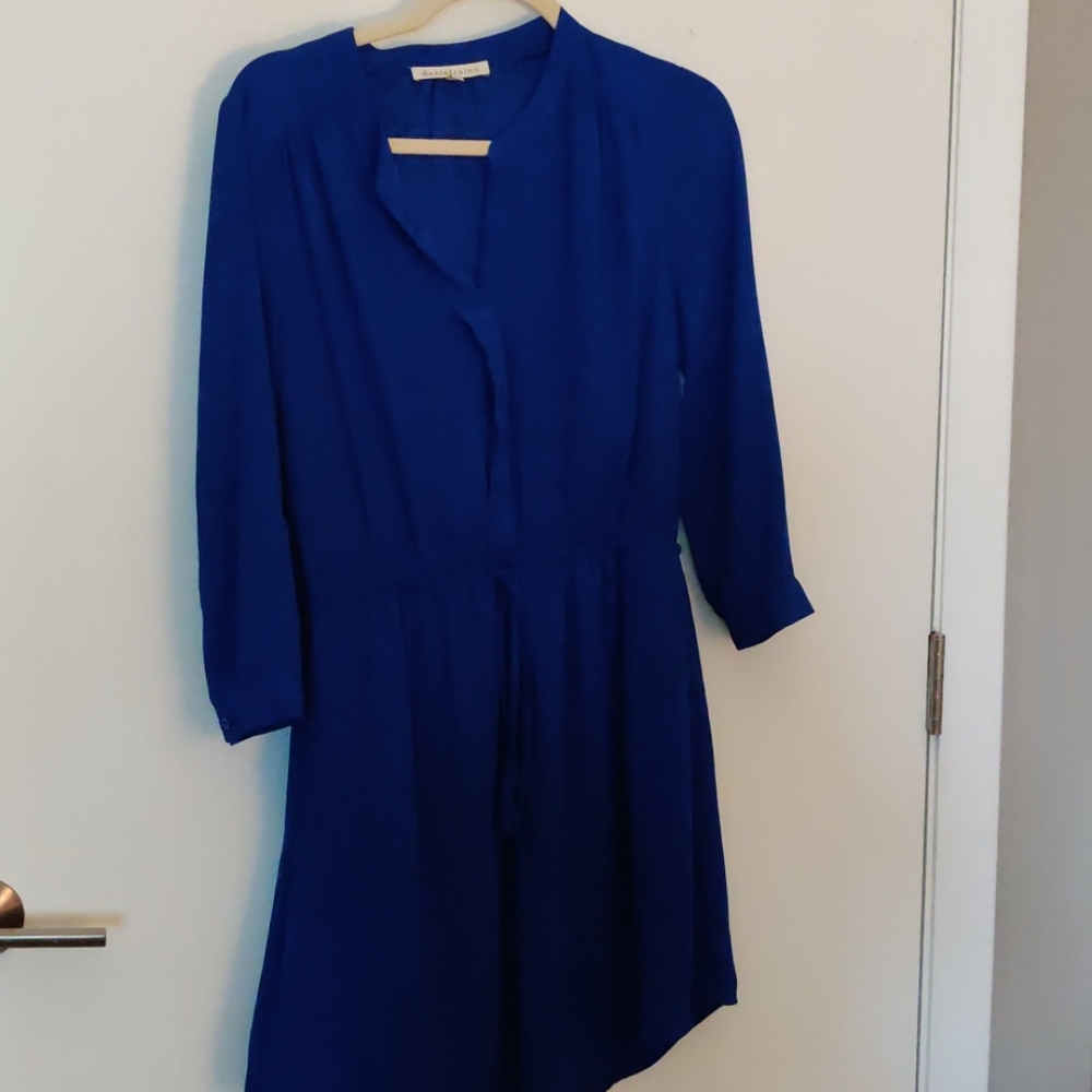 Daniel rainn dress size Medium